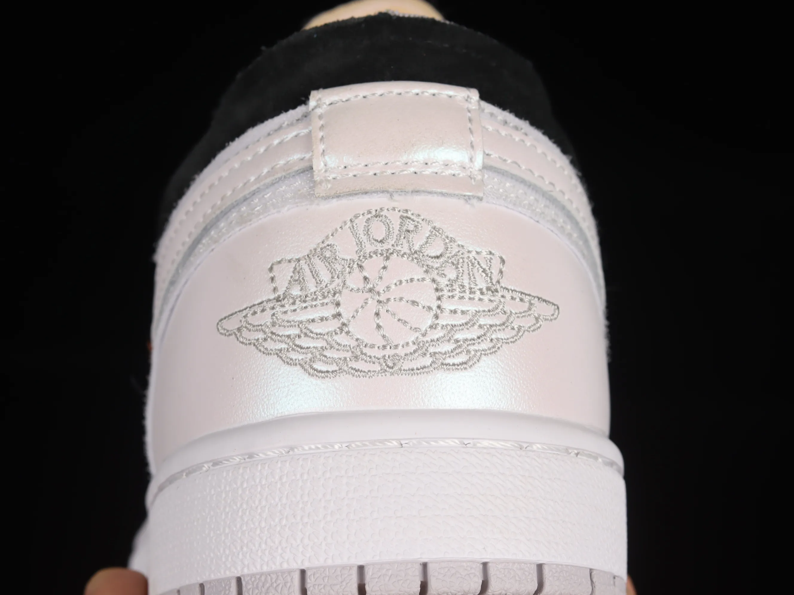 All categories Air Jordan Jordan series basketball shoes Air Jordan 1 Low Z version Air Jordan 1 Low AJ1 Joe 1 pearlescent white retro culture and leisure sports sneakers DN1635-102